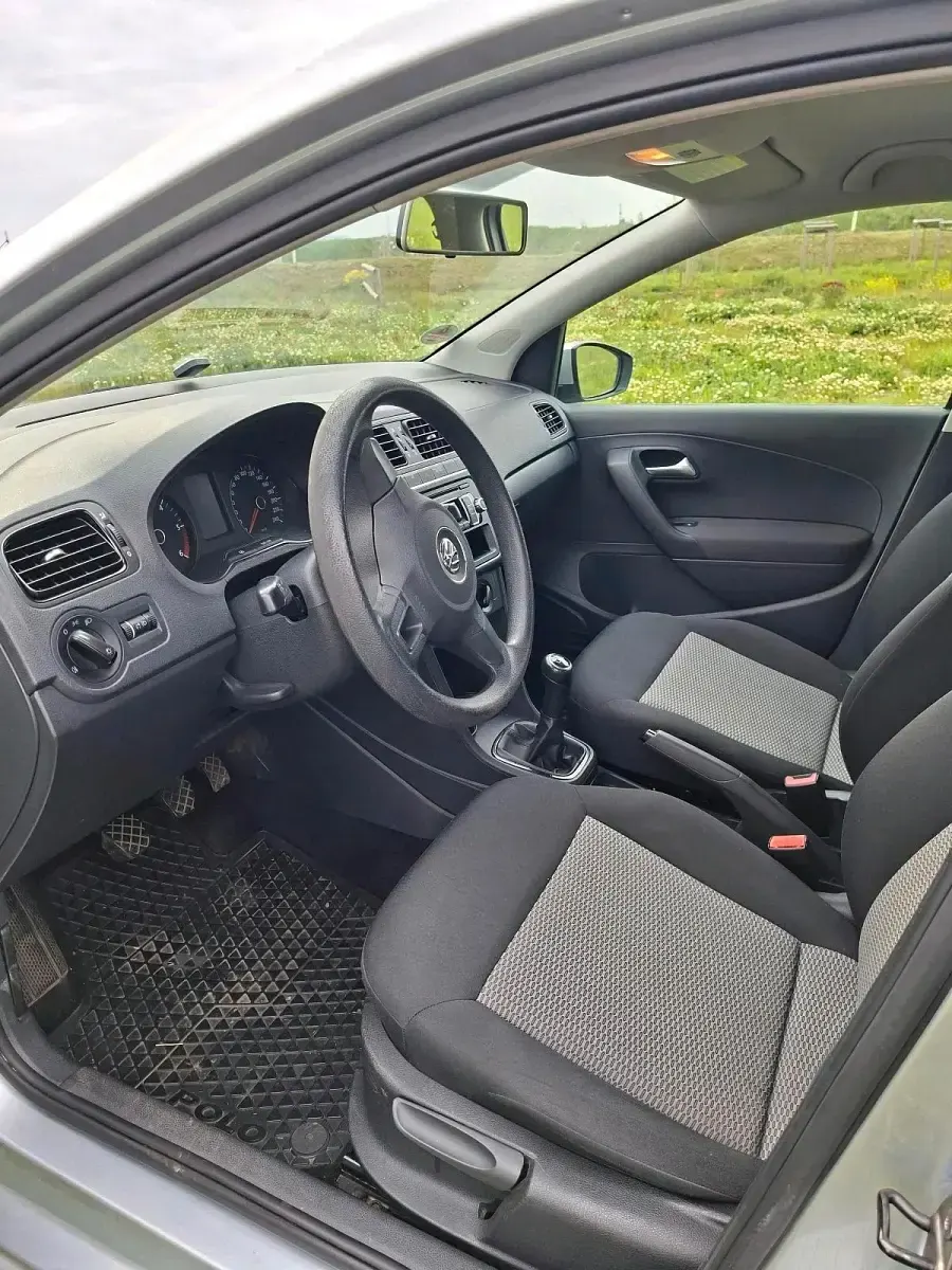 Gebraucht VW Polo 75 PS (55 kW) 2009 Silber Kleinwagen