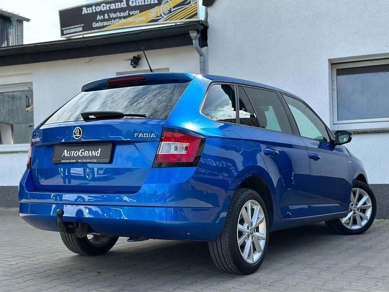 Gebraucht Skoda Fabia Clever 90 PS (66 kW) 2018 Blau Kombi