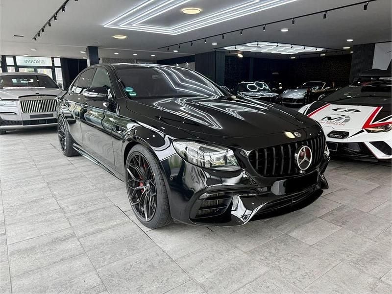 Schwarz Gebraucht 2019 Mercedes E63 AMG AMG Limousine | 57.490 € (Etwas zu teuer) - Bild 1/4