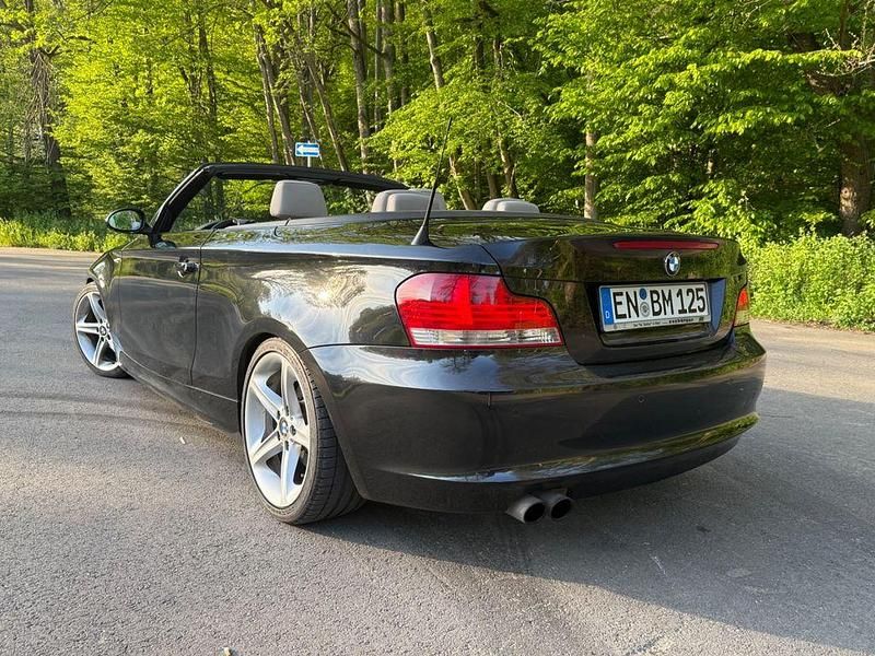 Gebraucht BMW 125 Cabriolet Sport Line 218 PS (160 kW) 2008 Schwarz Cabrio