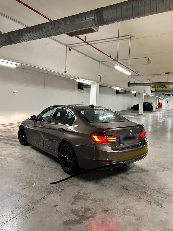 Gebraucht BMW 316 136 PS (100 kW) 2013 Limousine