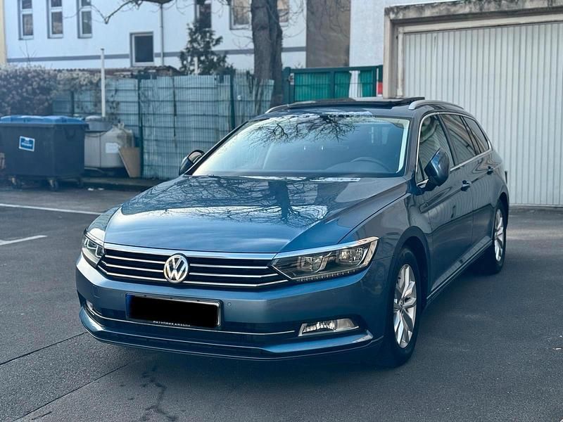 Gebraucht VW Passat 150 PS (110 kW) 2015 Blau Kombi