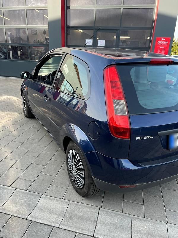 Gebraucht Ford Fiesta 2002 Blau Kleinwagen