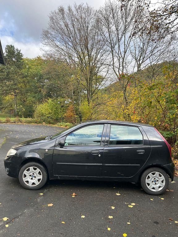 Schwarz Gebraucht 2005 Fiat Punto Kleinwagen | 1.600 € (Fairer Preis) - Bild 1/4