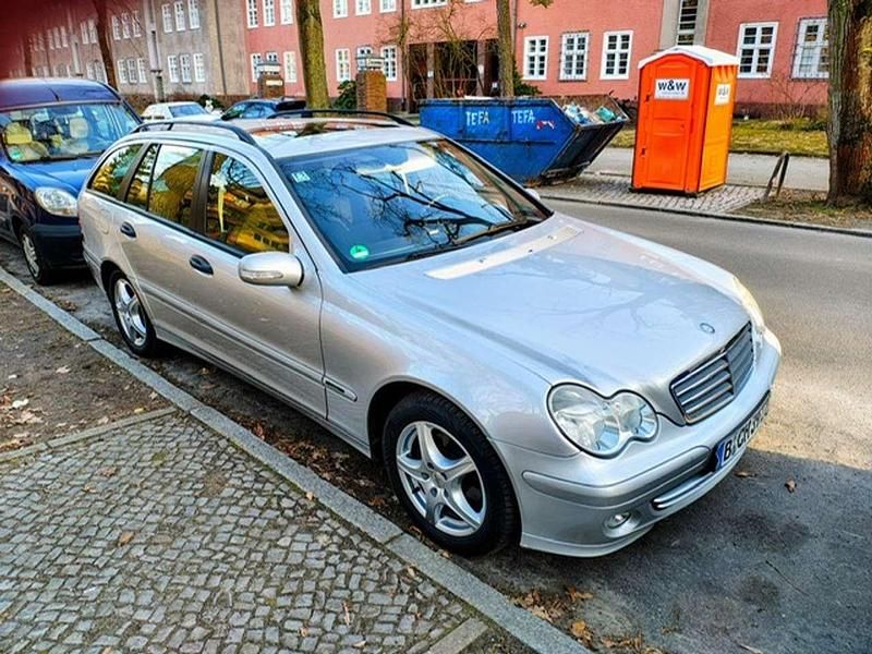 Gebraucht Mercedes 200 122 PS (89 kW) 2004 Silber Kombi