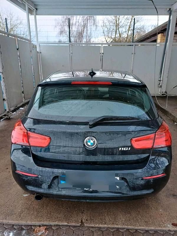 Gebraucht BMW 116 109 PS (80 kW) 2015 Schwarz Kleinwagen