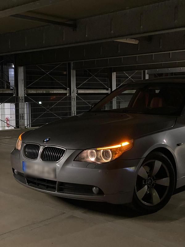 Gebraucht BMW 523 177 PS (130 kW) 2006 Silber Limousine