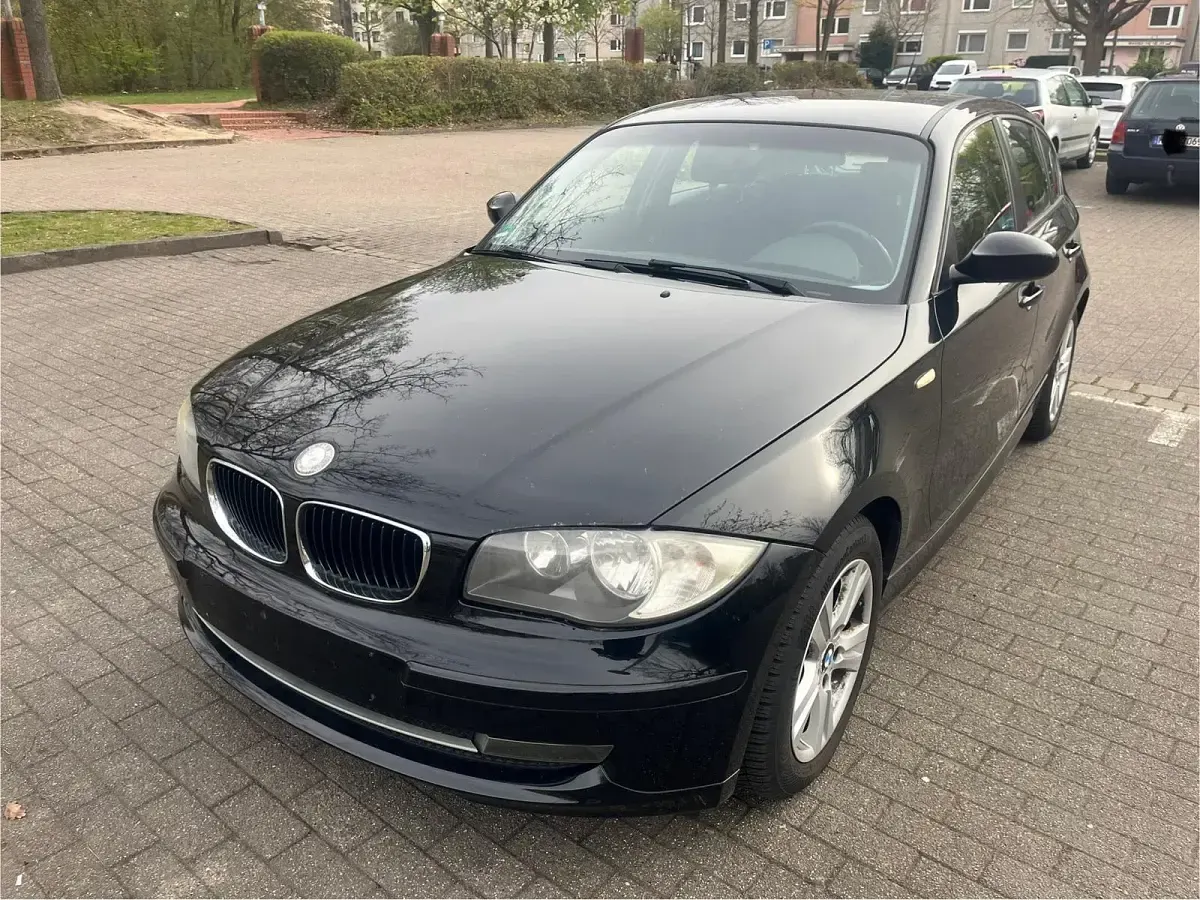 Second-hand BMW 116 122 CP (89 kW) 2007 Negru Hatchback