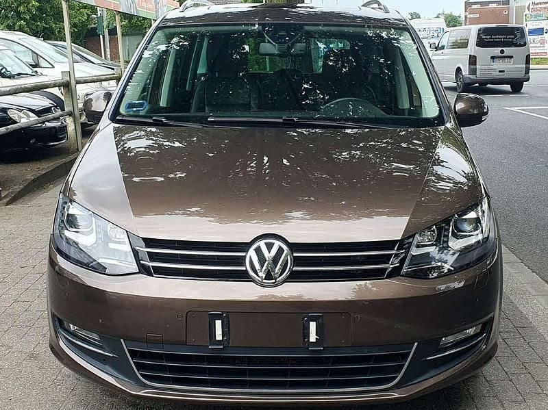 Gebraucht VW Sharan Highline 200 PS (147 kW) 2013 Toffeebraun metallic Van / Kleinbus