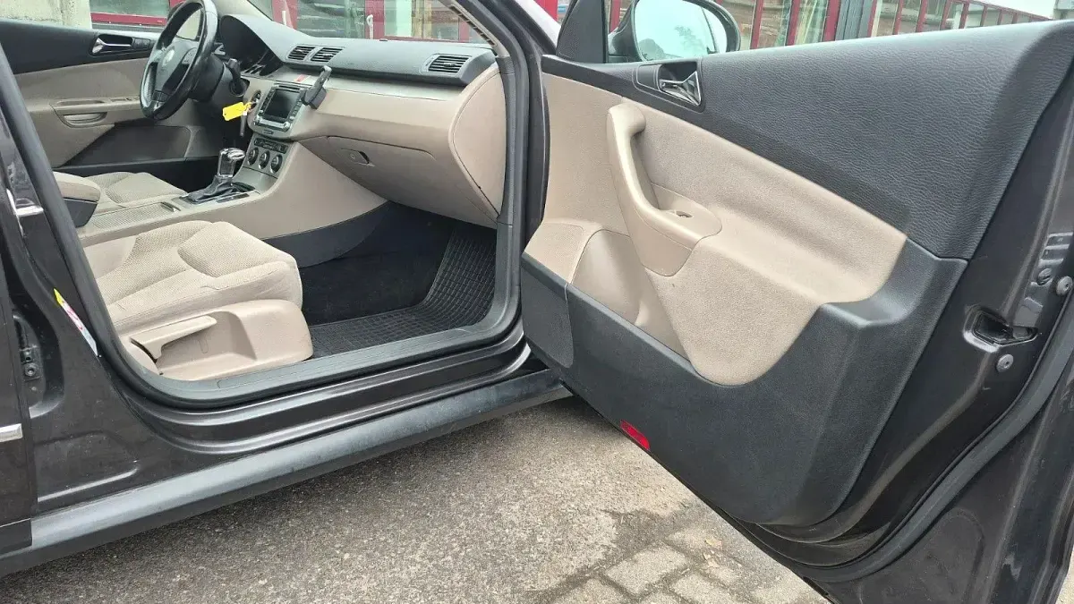 Gebraucht VW Passat 140 PS (102 kW) 2007 Braun Kombi
