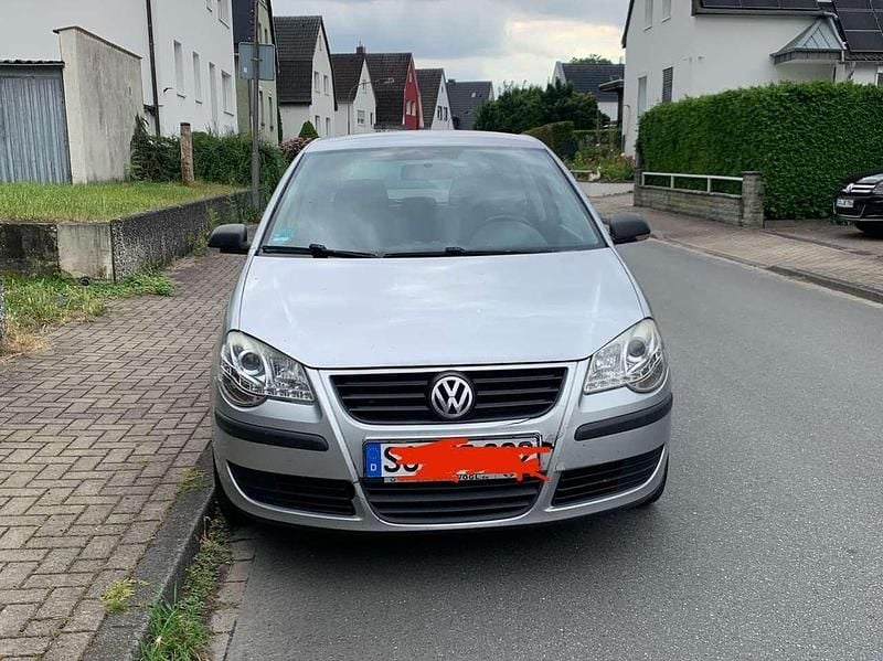 Silber Gebraucht 2006 VW Polo Limousine | 799 € (Superpreis) - Bild 1/4