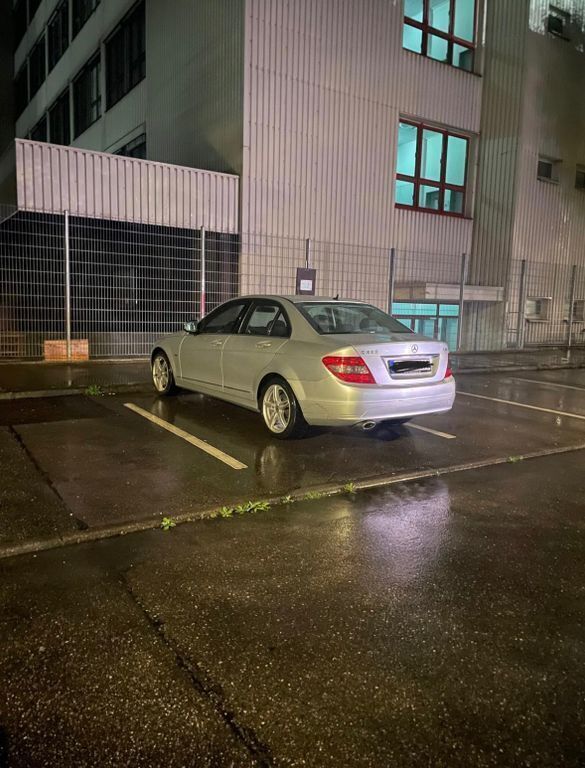 Silber Gebraucht 2007 Mercedes C220 Avantgarde Limousine | 5.400 € (Fairer Preis) - Bild 1/4