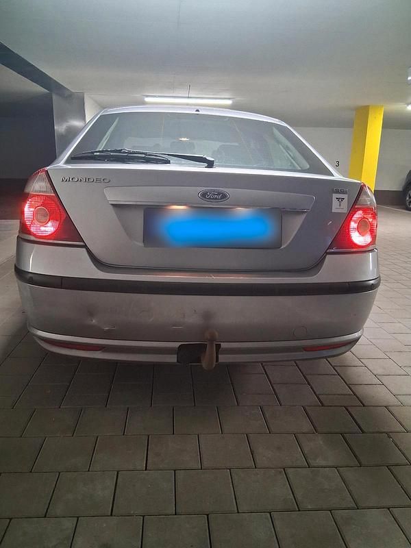 Gebraucht Ford Mondeo 140 PS (102 kW) 2007 Silber Limousine