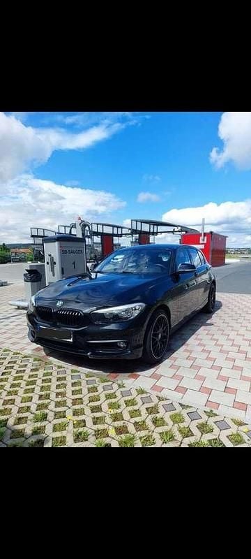 Gebraucht 2016 BMW 118 Sport Line Kleinwagen | 11.000 € (Guter Preis) - Bild 1/4