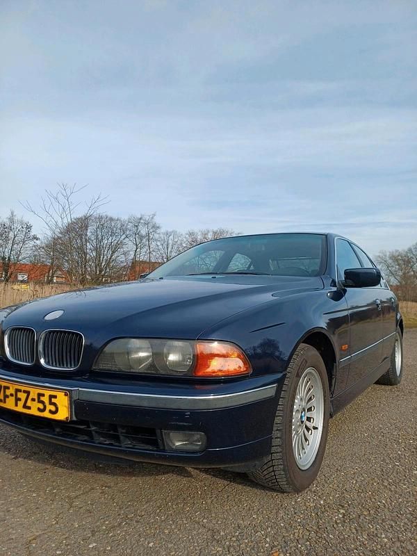 Gebraucht BMW 523 170 PS (125 kW) 1999 Blau Limousine