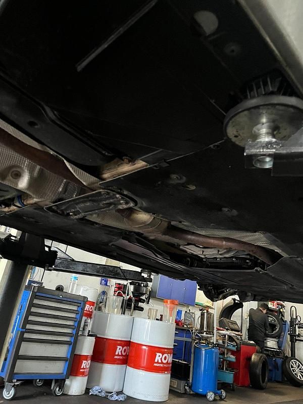 Gebraucht BMW 116 Advantage 116 PS (85 kW) 2015 Silber Kleinwagen