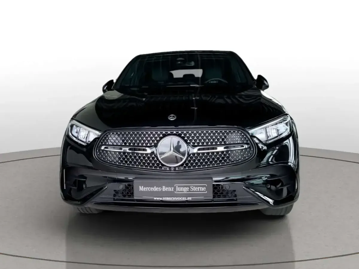 Gebraucht Mercedes GLC220 AMG line 197 PS (144 kW) 2025 Metalliclack obsidianschwarz SUV