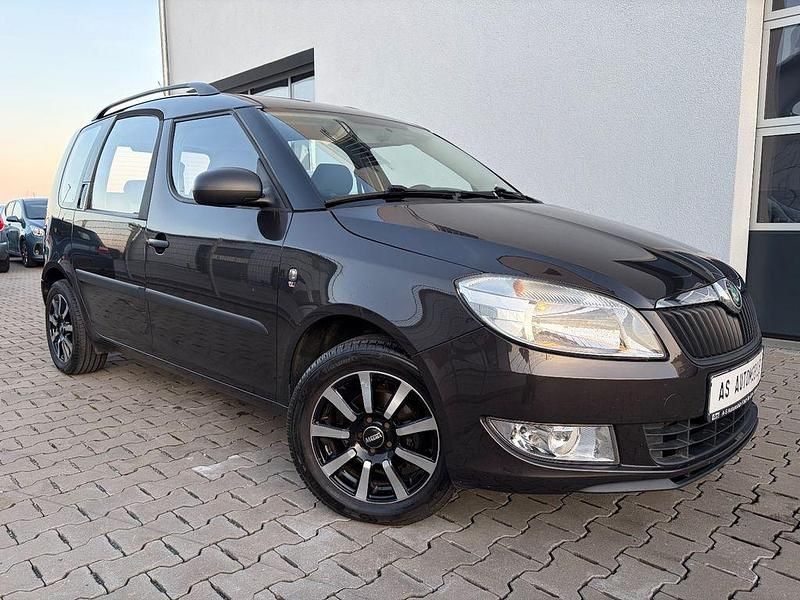Mocca braun metallic Gebraucht 2011 Skoda Roomster Van / Kleinbus | 3.990 € (Fairer Preis) - Bild 1/4