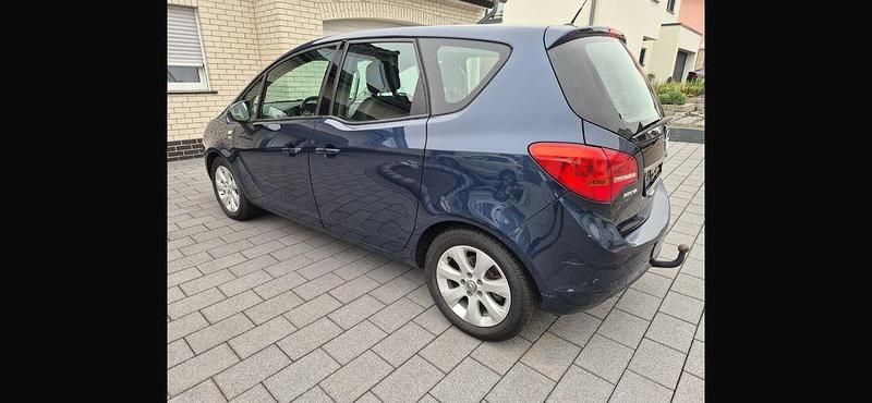 Gebraucht Opel Meriva 140 PS (102 kW) 2012 Blau Van / Kleinbus