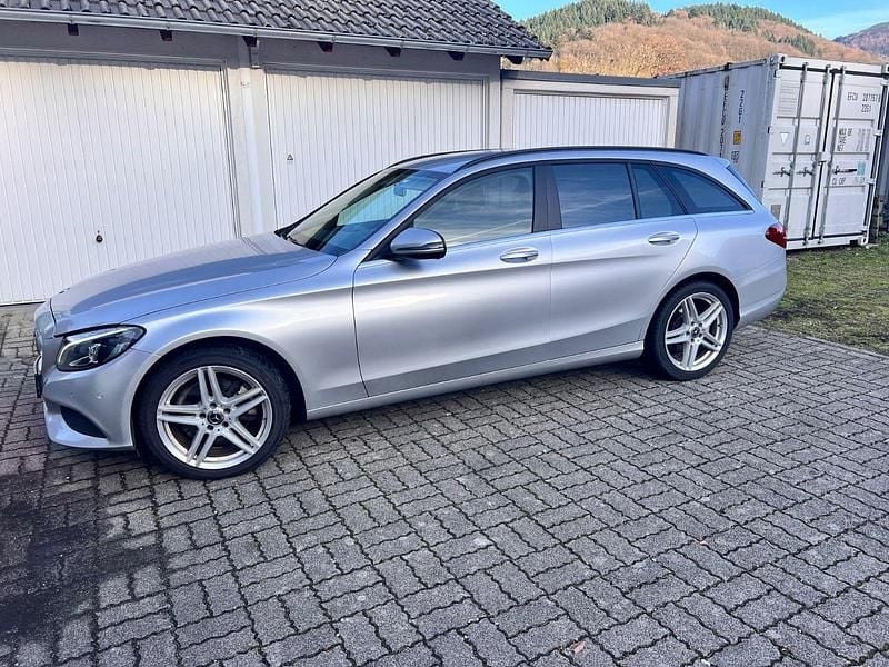 Gebraucht Mercedes C200 184 PS (135 kW) 2018 Silber Kombi