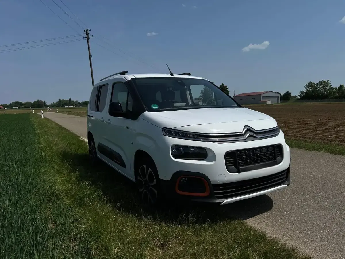 Gebraucht Citroën Berlingo Shine 131 PS (96 kW) 2020 Weiß Van / Kleinbus