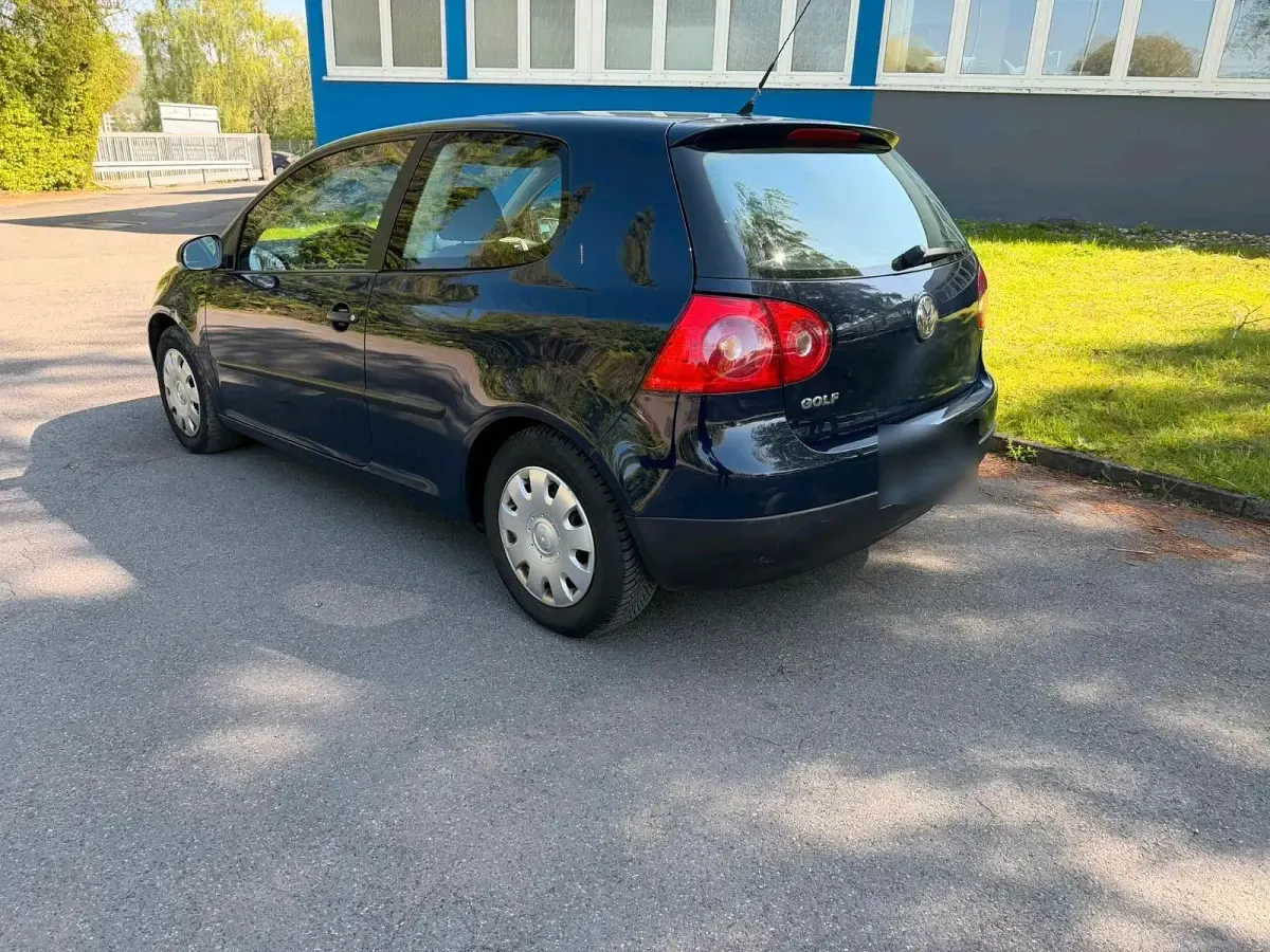 Gebraucht VW Golf V 75 PS (55 kW) 2008 Blau Kleinwagen