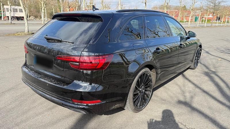 Gebraucht Audi A4 S-Line 150 PS (110 kW) 2019 Schwarz Kombi