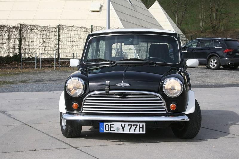 Usata Mini Cooper 72 CV (52 kW) 1991 Nero Utilitaria