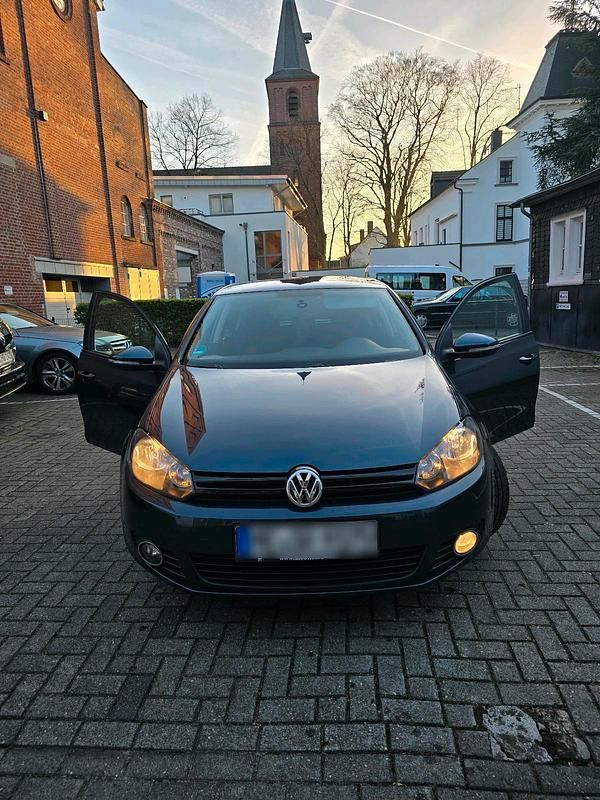 Gebraucht VW Golf VI Trendline 80 PS (58 kW) 2010 Blau Kleinwagen