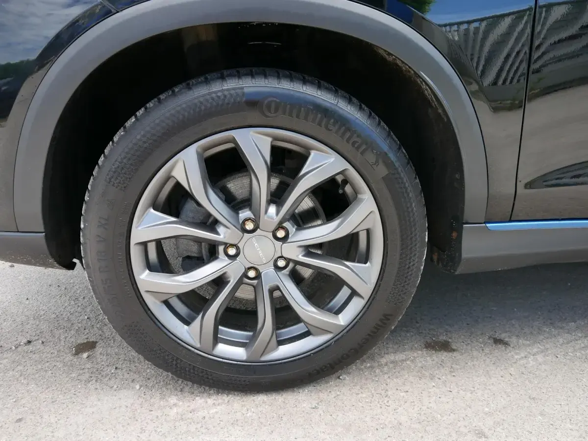 Gebraucht DFSK Seres 3 119 kW (163 PS) 2022 Nachtschwarz metallic SUV