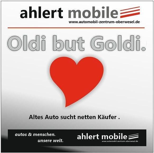 Weiß Gebraucht 2011 BMW 116 Sport Line Kleinwagen | 5.400 € (Superpreis) - Bild 1/4