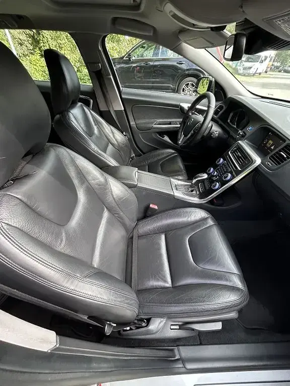 Gebraucht Volvo V60 288 PS (211 kW) 2013 Silber Kombi