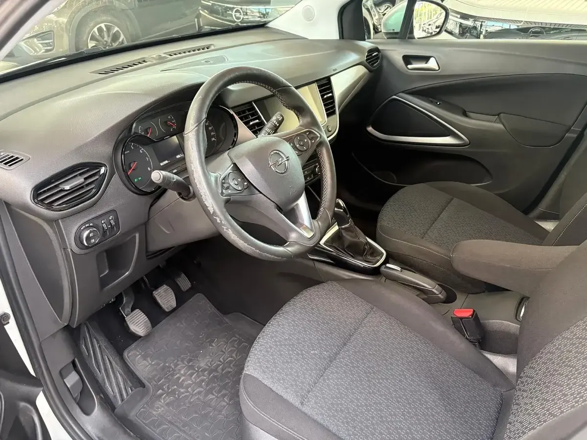 Gebraucht Opel Crossland X Edition 110 PS (80 kW) 2017 Silber metallic SUV