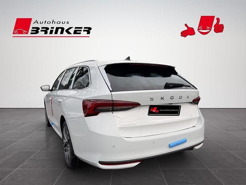 Neu Skoda Octavia 2025 Moonweiß perleffekt Kombi