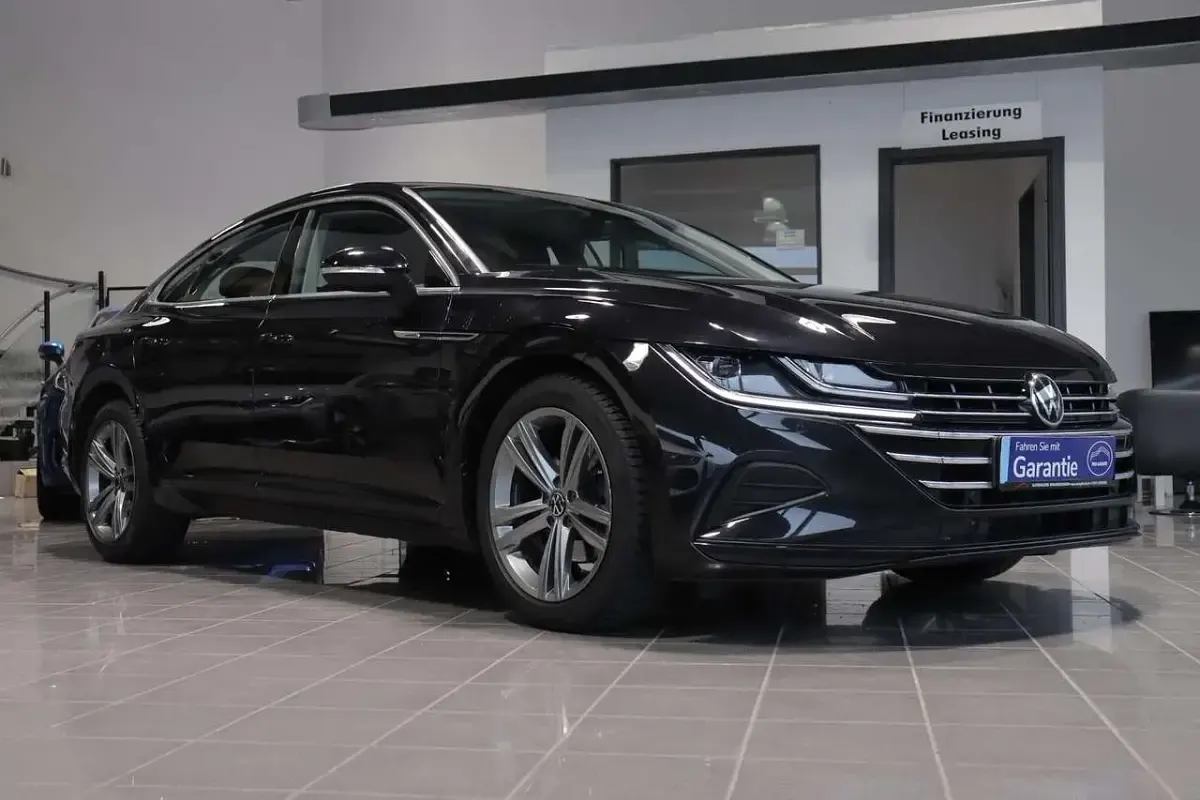 Gebraucht VW Arteon 150 PS (110 kW) 2022 Schwarz Limousine