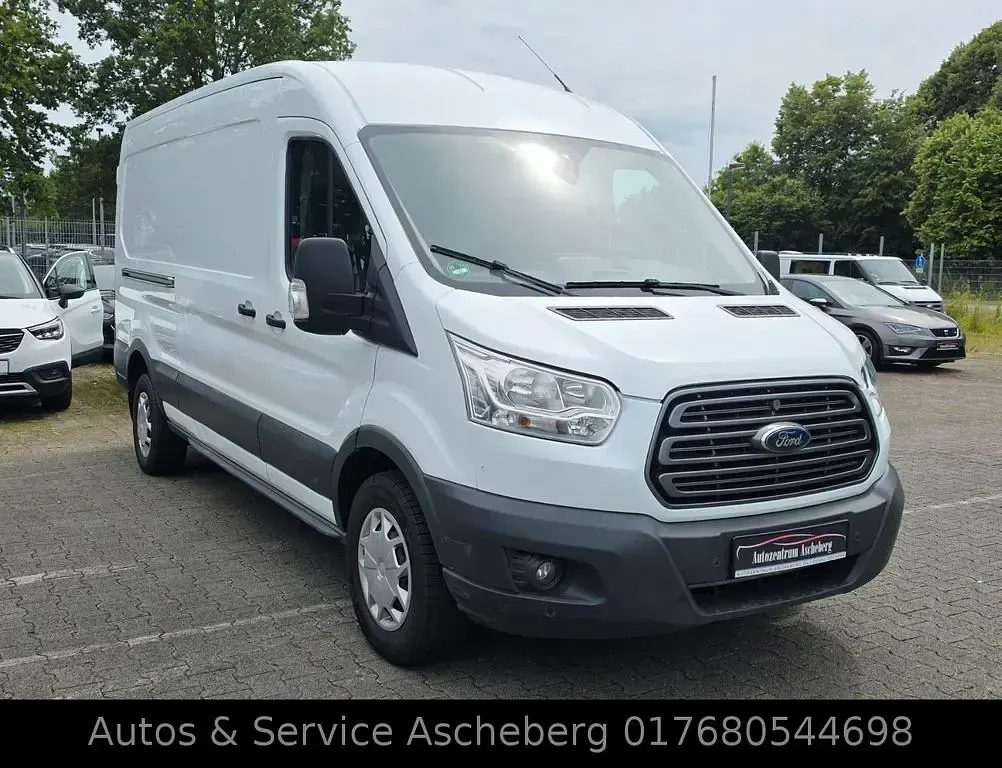 Gebraucht Ford Transit 131 PS (96 kW) 2018 Weiß Van