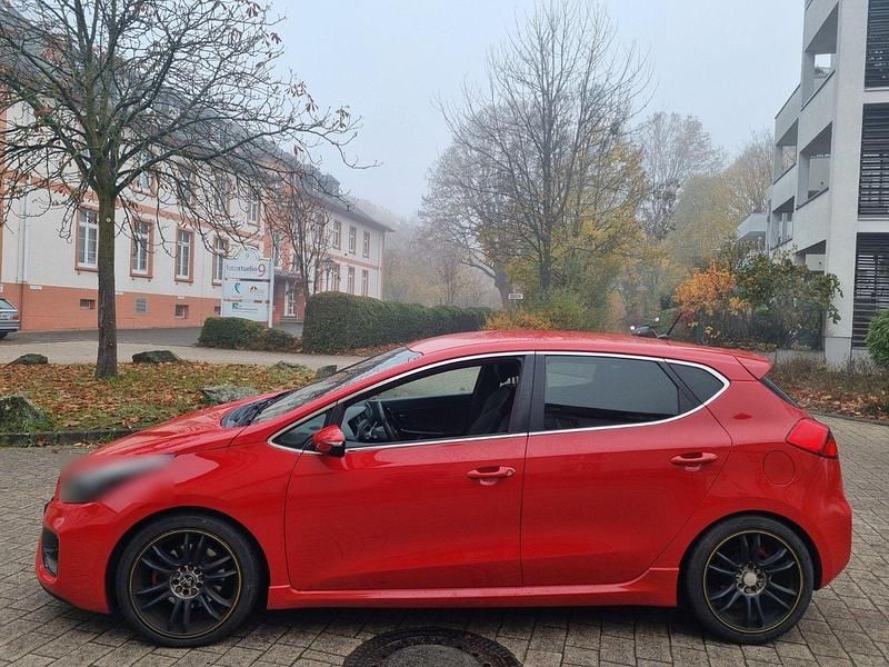 Gebraucht Kia Ceed GT GT 204 PS (150 kW) 2014 Rot Limousine