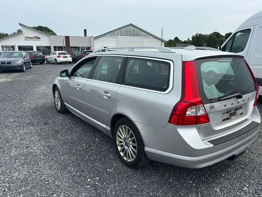 Gebraucht Volvo V70 Summum 145 PS (106 kW) 2008 Silber Kombi