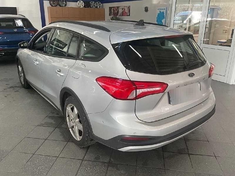 Gebraucht Ford Focus Active 120 PS (88 kW) 2022 Schwarz Limousine