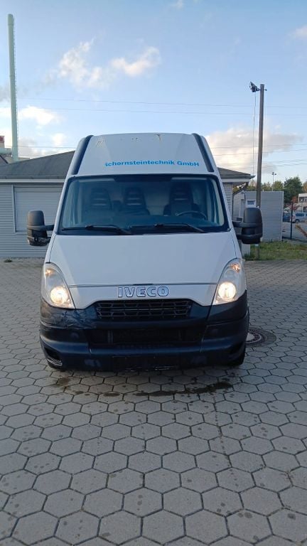 Gebraucht Iveco Daily 145 PS (106 kW) 2013 Weiß Van / Kleinbus