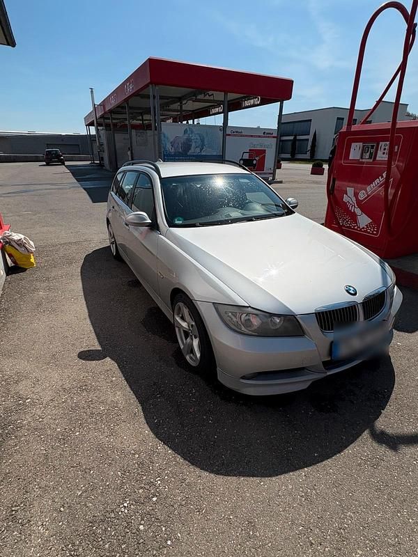 Gebraucht BMW 330 231 PS (169 kW) 2006 Silber Kombi