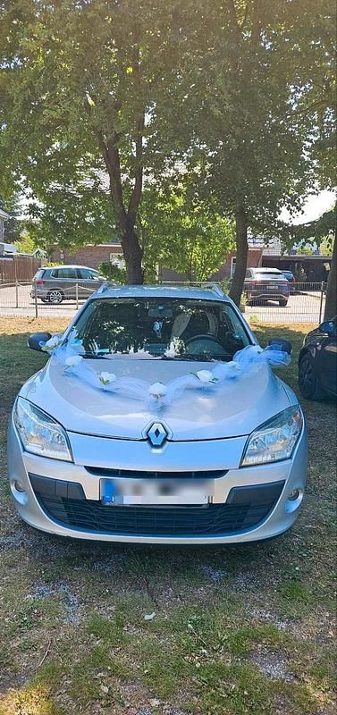 Gebraucht Renault Mégane GrandTour 110 PS (80 kW) 2011 Grau Kombi