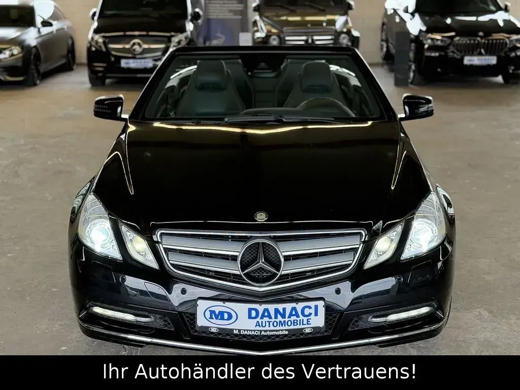 Gebraucht Mercedes E220 AMG 170 PS (125 kW) 2012 Schwarz Cabrio