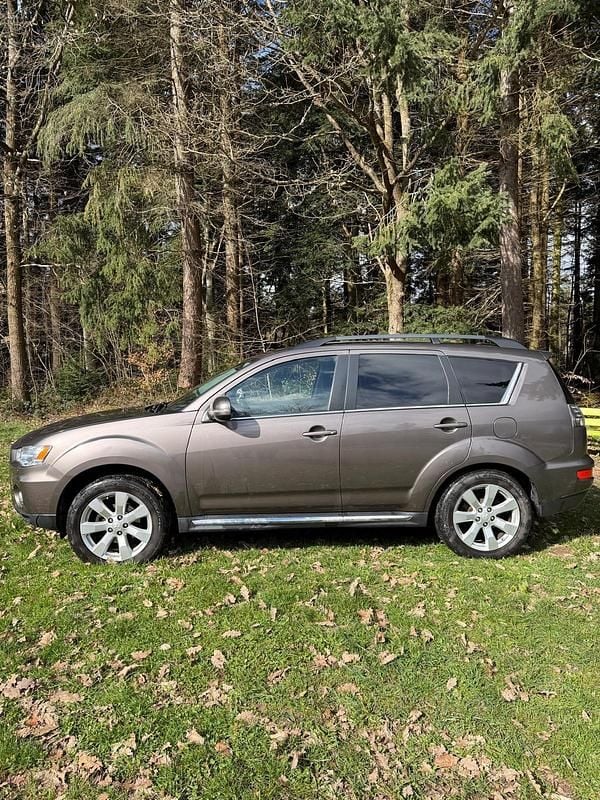 Gebraucht Mitsubishi Outlander 170 PS (125 kW) 2012 Braun SUV