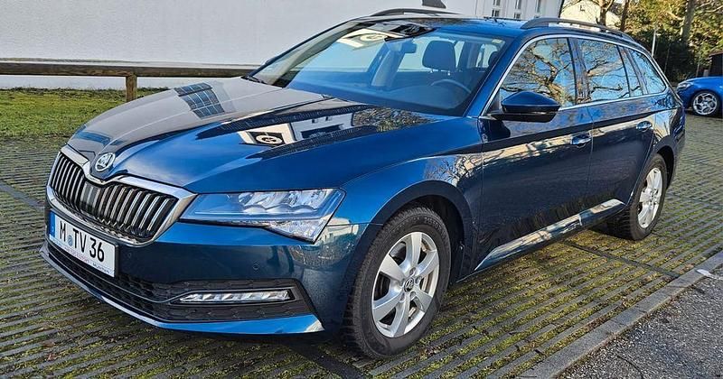 Gebraucht Skoda Superb Ambition 190 PS (139 kW) 2020 Blau Kombi