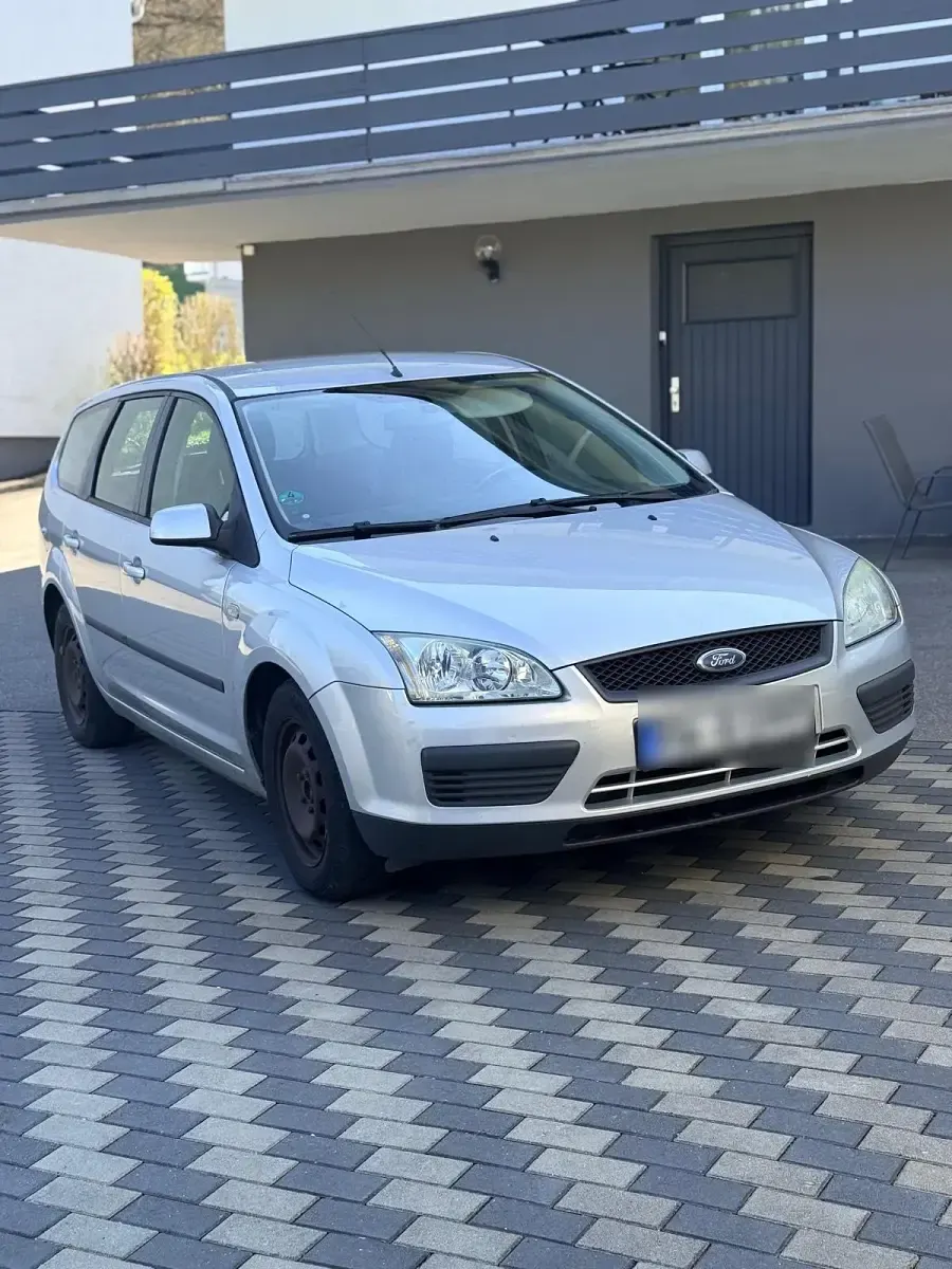 Brugt Ford Focus 101 HK (74 kW) 2006 Sølv Stationcar