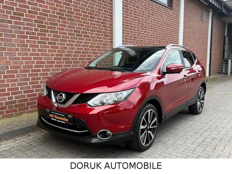 Rot Gebraucht 2014 Nissan Qashqai SUV | 10.990 € (Fairer Preis) - Bild 1/4