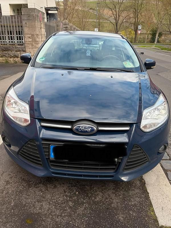 Gebraucht Ford Focus 140 PS (102 kW) 2013 Blau Limousine