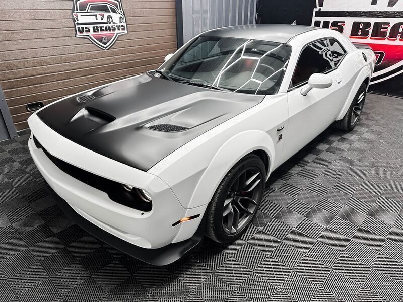 Weiß Gebraucht 2022 Dodge Challenger Coupé | 43.500 € (Fairer Preis) - Bild 1/4