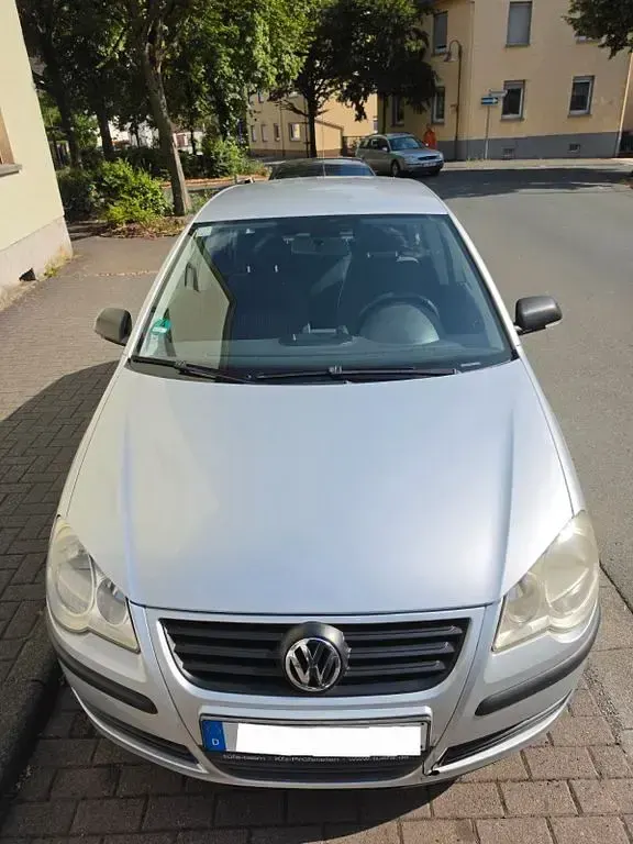 Gebraucht VW Polo Trendline 64 PS (47 kW) 2005 Silber Kleinwagen